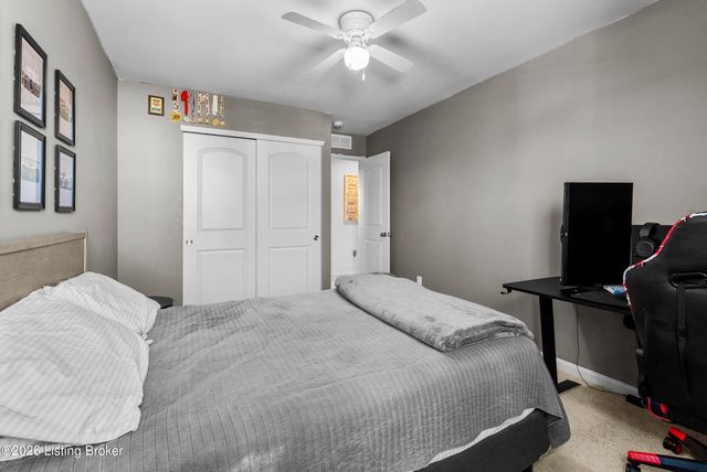 4014 White Pine Ln, La Grange, KY 40031