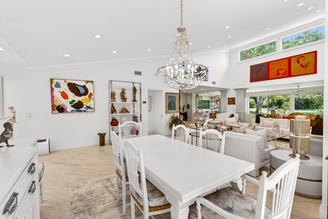 17 Villa Lane, Boynton Beach, FL 33436