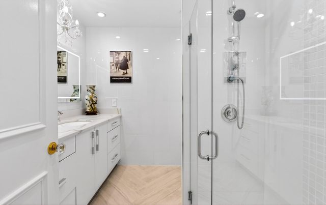 17 Villa Lane, Boynton Beach, FL 33436