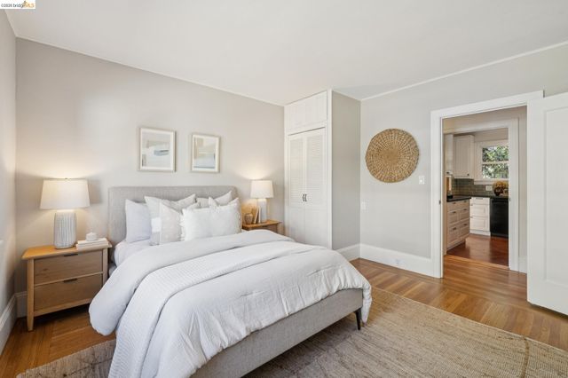 820 Prospect Ave, Oakland, CA 94610