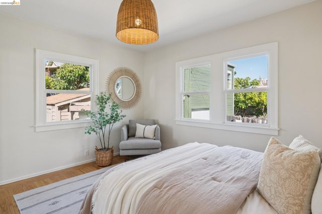 820 Prospect Ave, Oakland, CA 94610