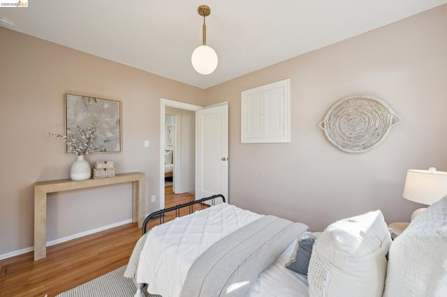 820 Prospect Ave, Oakland, CA 94610