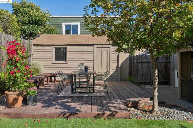 820 Prospect Ave, Oakland, CA 94610