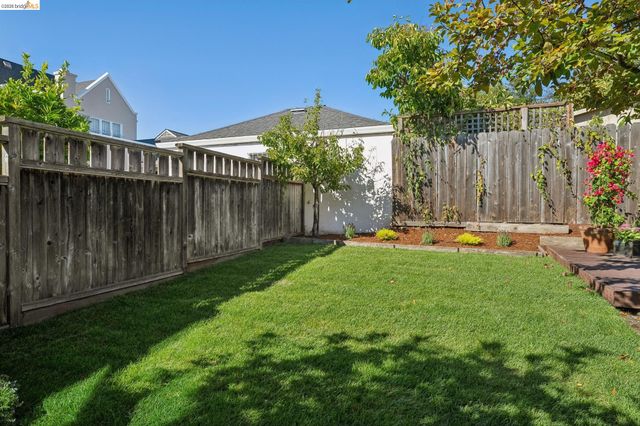 820 Prospect Ave, Oakland, CA 94610