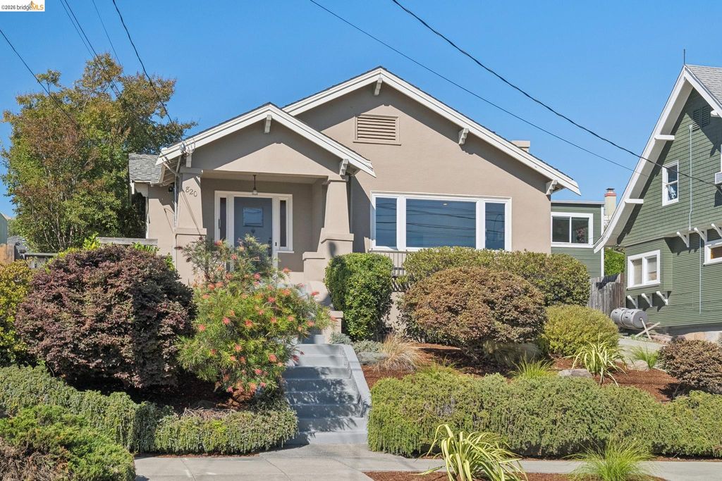 820 Prospect Ave, Oakland, CA 94610