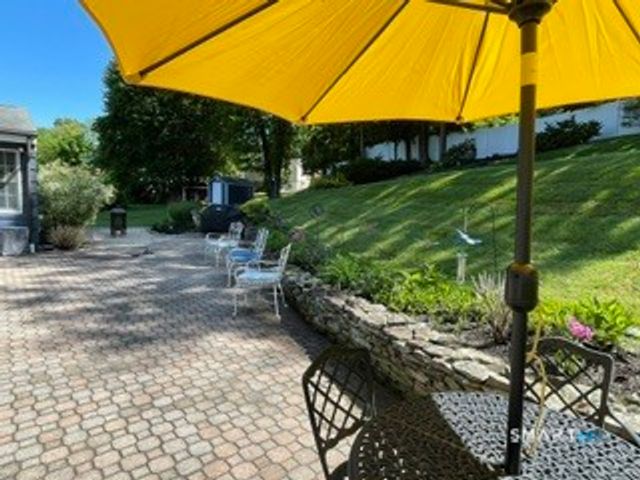100 Rolling Ridge Road, Hamden, CT 06518