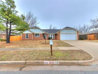 2912 Smiling Hill Boulevard, Edmond, OK 73013