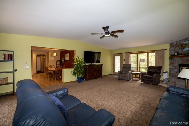 321 Elio, Highland, MI 48357