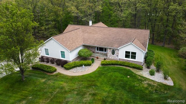 321 Elio, Highland, MI 48357