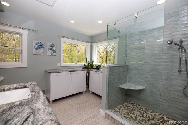 321 Elio, Highland, MI 48357