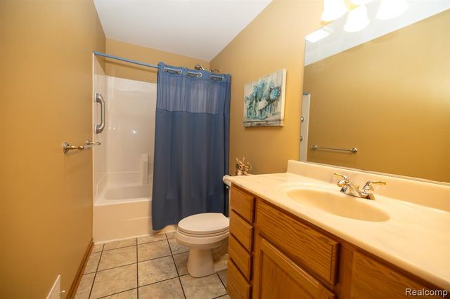321 Elio, Highland, MI 48357