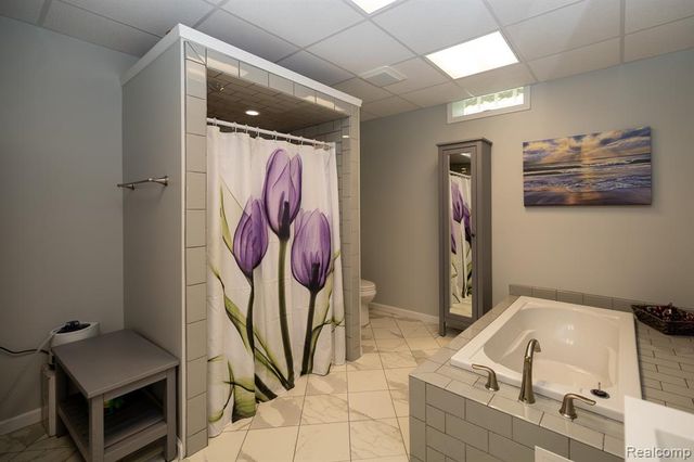 321 Elio, Highland, MI 48357