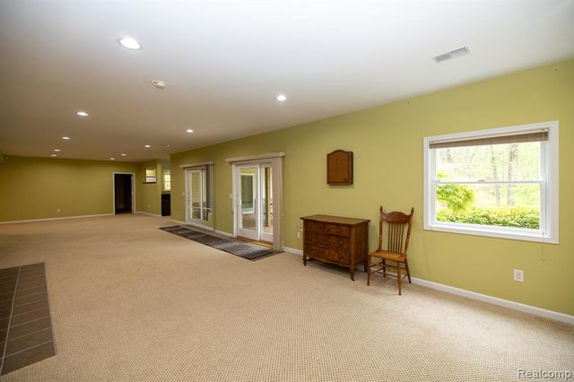 321 Elio, Highland, MI 48357
