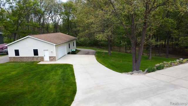 321 Elio, Highland, MI 48357