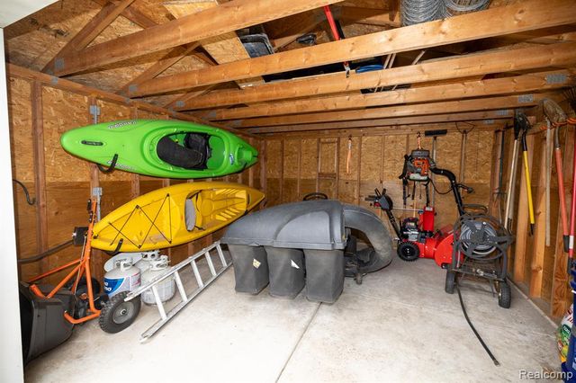321 Elio, Highland, MI 48357