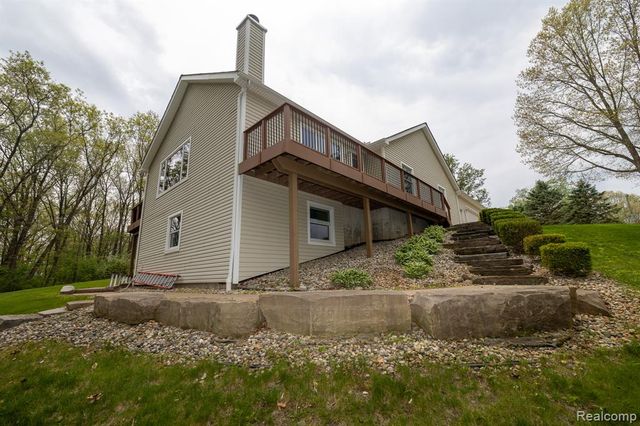 321 Elio, Highland, MI 48357