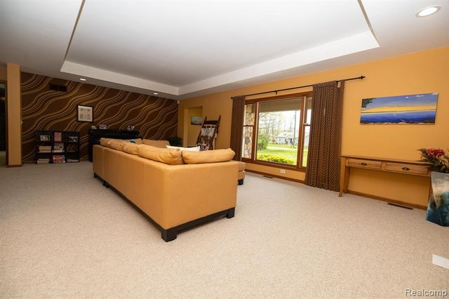 321 Elio, Highland, MI 48357