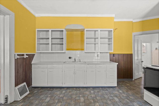 501 W WINNEBAGO STREET, Appleton, WI 54911