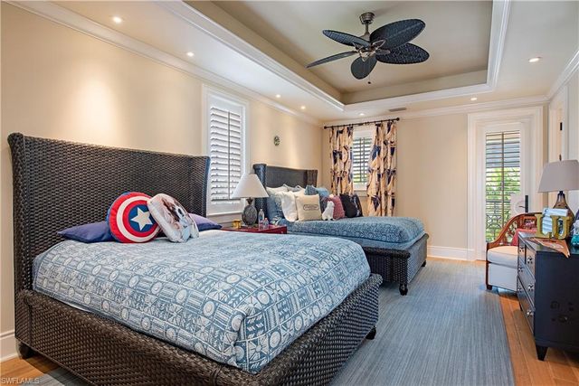 2001 4th ST S, Naples, FL 34102