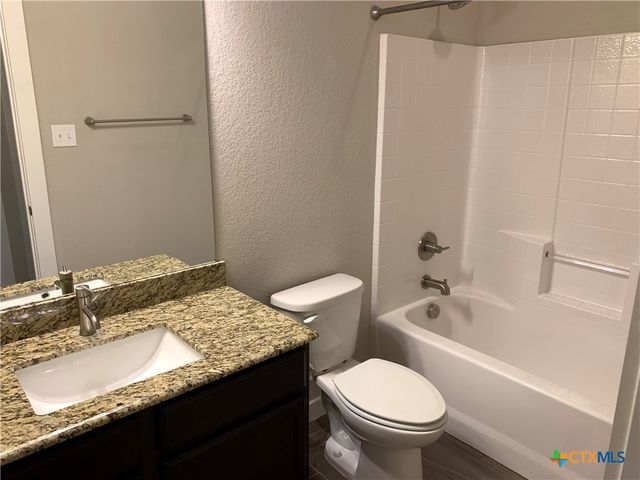 342 Creekside Curve, New Braunfels, TX 78130