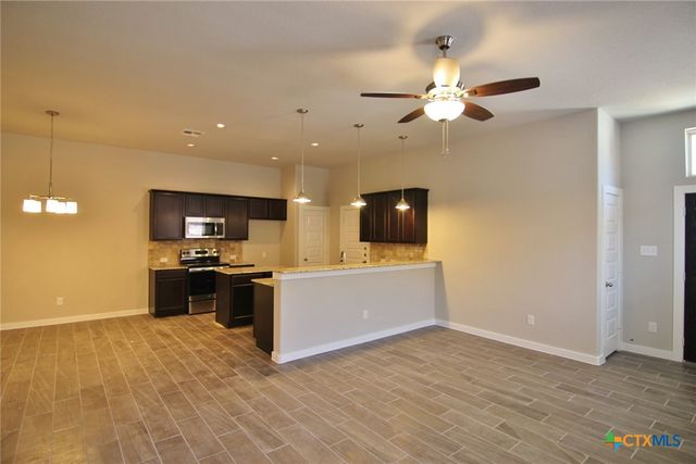 342 Creekside Curve, New Braunfels, TX 78130