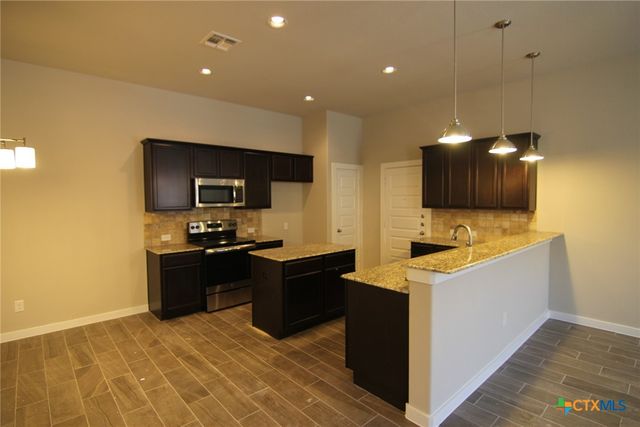 342 Creekside Curve, New Braunfels, TX 78130