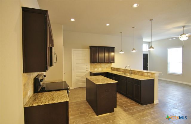 342 Creekside Curve, New Braunfels, TX 78130