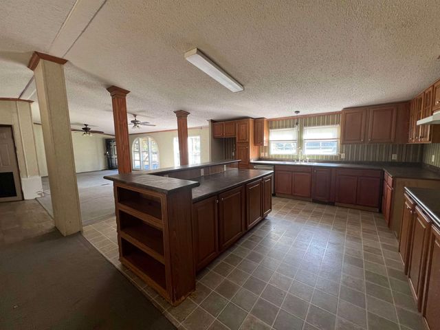 125 Beverly Cir, Marshall, TX 75672