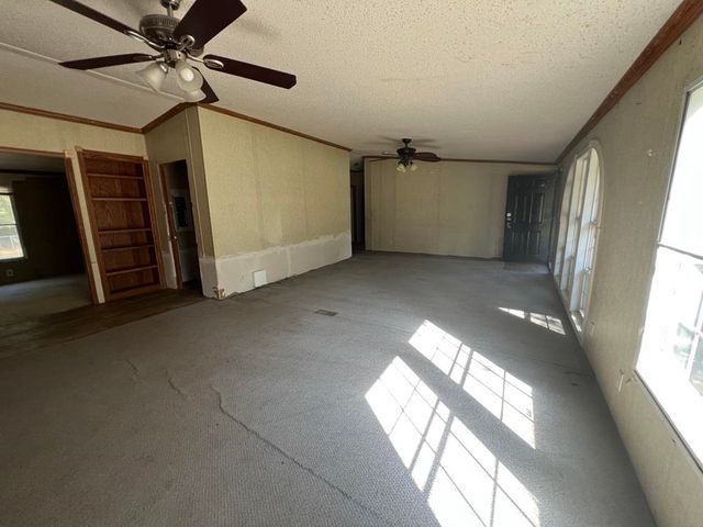 125 Beverly Cir, Marshall, TX 75672