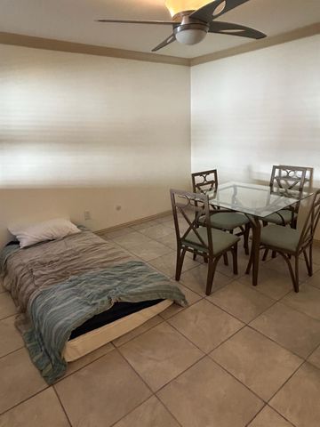 402 Post Office Street 109, Galveston, TX 77550