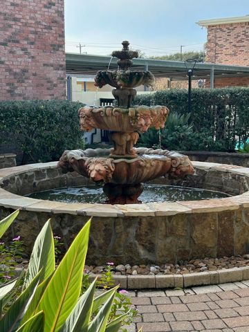 402 Post Office Street 109, Galveston, TX 77550