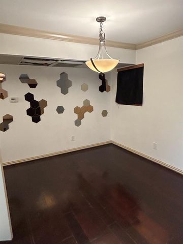 402 Post Office Street 109, Galveston, TX 77550