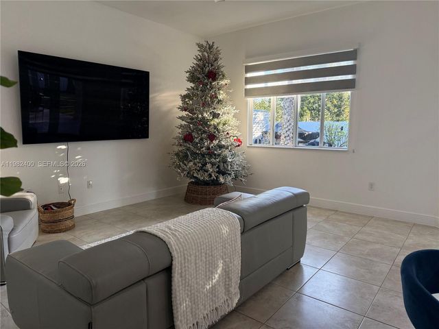 27669 SW 154th Ave, Homestead, FL 33032