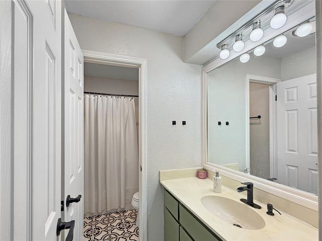 10301 N Rock Circle Drive, Edmond, OK 73034