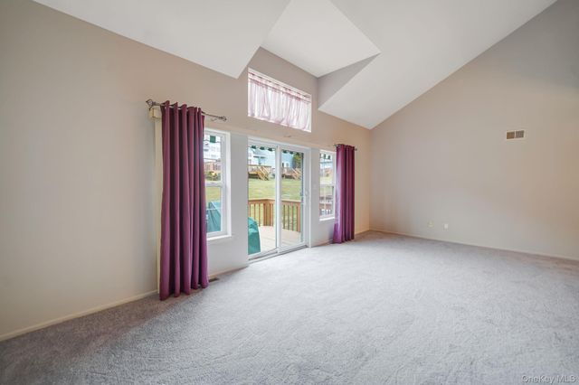 18 Summerfield Circle, Central Islip, NY 11722