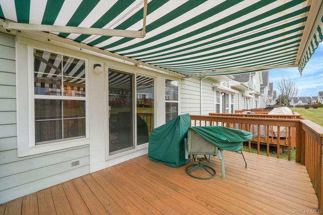 18 Summerfield Circle, Central Islip, NY 11722