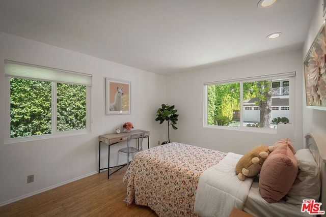 2521 La Condesa Drive, Los Angeles, CA 90049