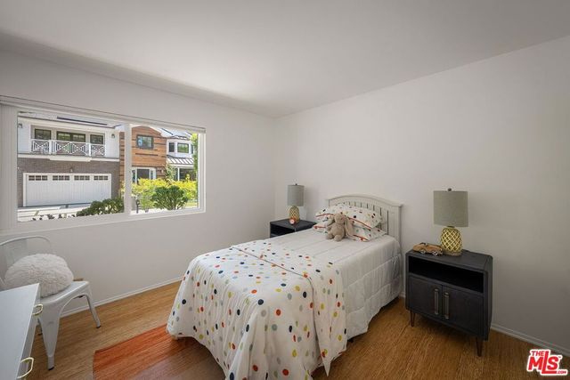 2521 La Condesa Drive, Los Angeles, CA 90049