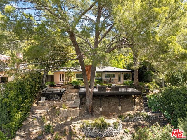 2521 La Condesa Drive, Los Angeles, CA 90049