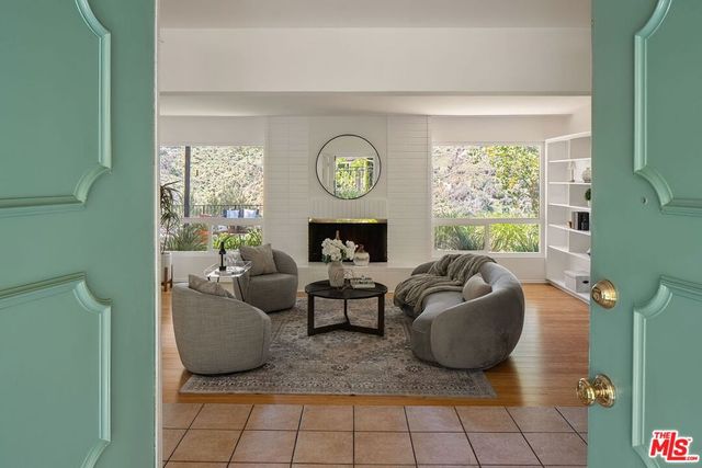 2521 La Condesa Drive, Los Angeles, CA 90049