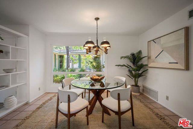2521 La Condesa Drive, Los Angeles, CA 90049