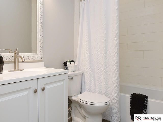 9518 Sprague Street, Omaha, NE 68134