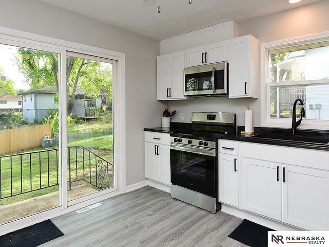 9518 Sprague Street, Omaha, NE 68134
