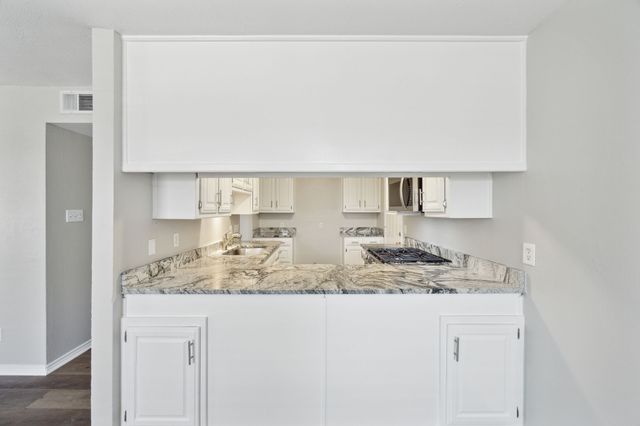 2420 Lakeview Circle, Mckinney, TX 75072