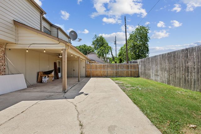 2420 Lakeview Circle, Mckinney, TX 75072