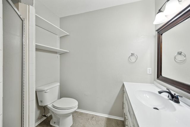 2420 Lakeview Circle, Mckinney, TX 75072