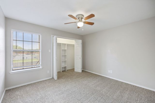 2420 Lakeview Circle, Mckinney, TX 75072