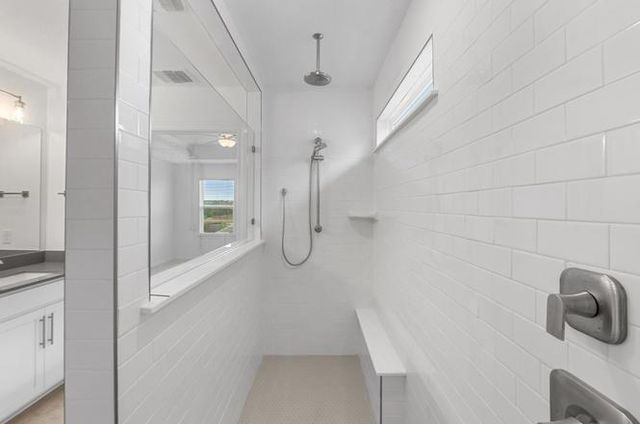 140 Inlet LN, Leander, TX 78641