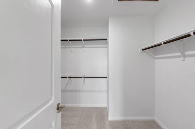 140 Inlet LN, Leander, TX 78641