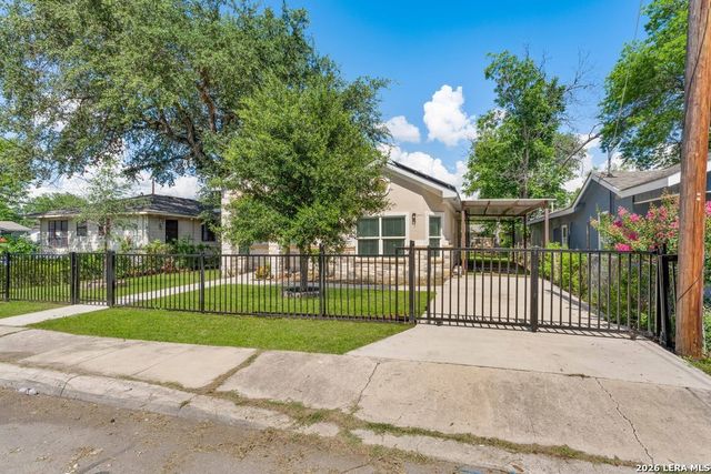 1204 Valencia, San Antonio, TX 78237